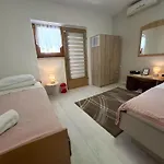30098 - Dijana