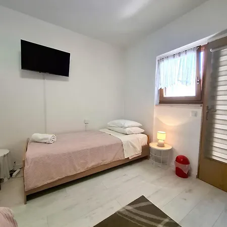 30098 - Dijana Apartamento Crikvenica